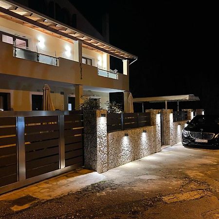 Natashas Apartments إيبسوس المظهر الخارجي الصورة