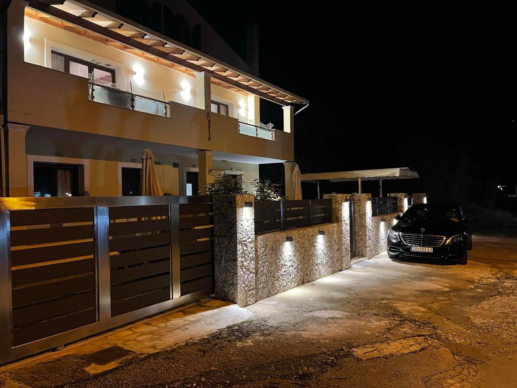 Natashas Apartments إيبسوس المظهر الخارجي الصورة
